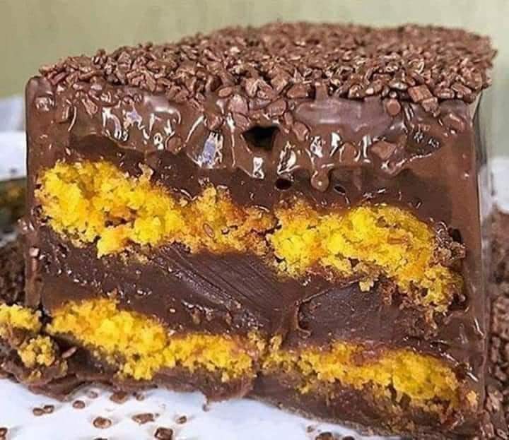 Bolo de Cenoura Com Recheio de Brigadeiro