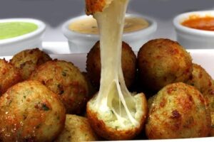 Bolinho de arroz com queijo