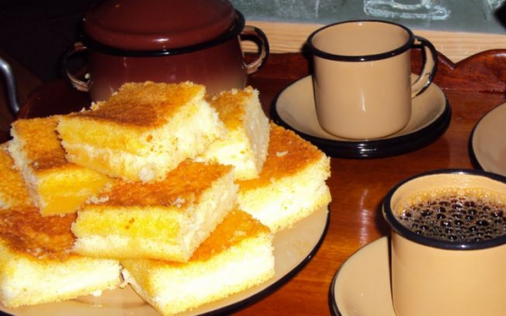 Bolo de fubá mineiro da fazenda 