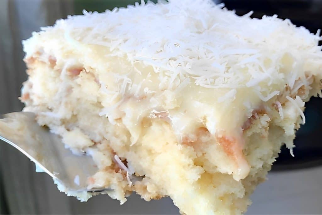 Bolo de coco gelado