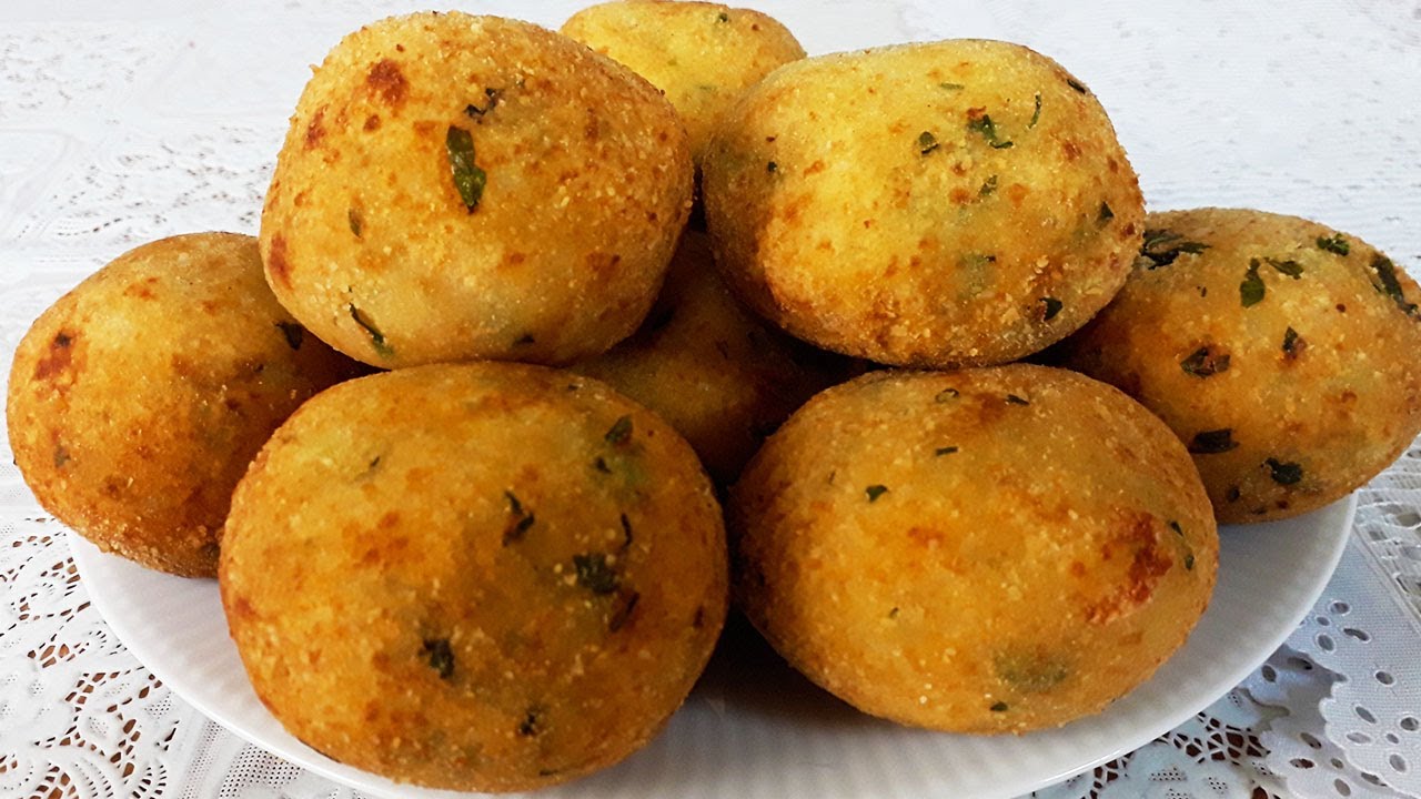 bolinho de batata frito