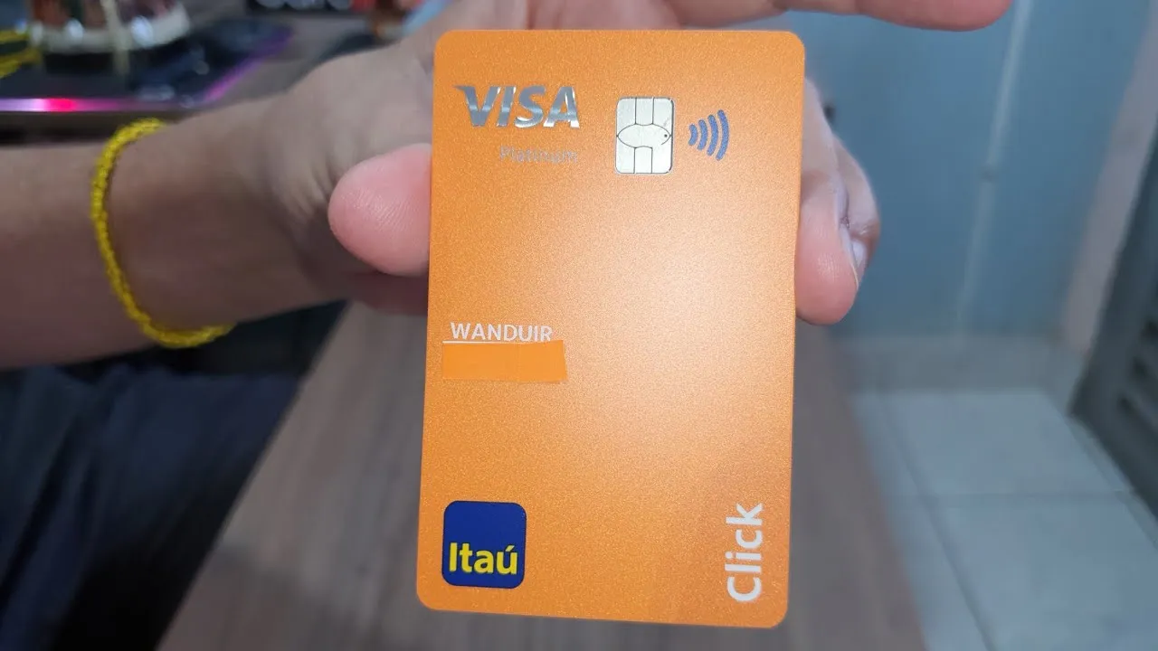 cartão de crédito click do Itaú