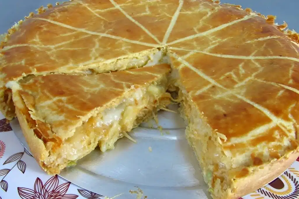 Torta de frango com massa de guaraná