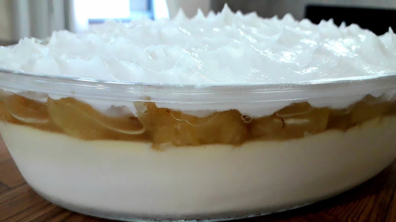 Sobremesa de Abacaxi com Chantilly