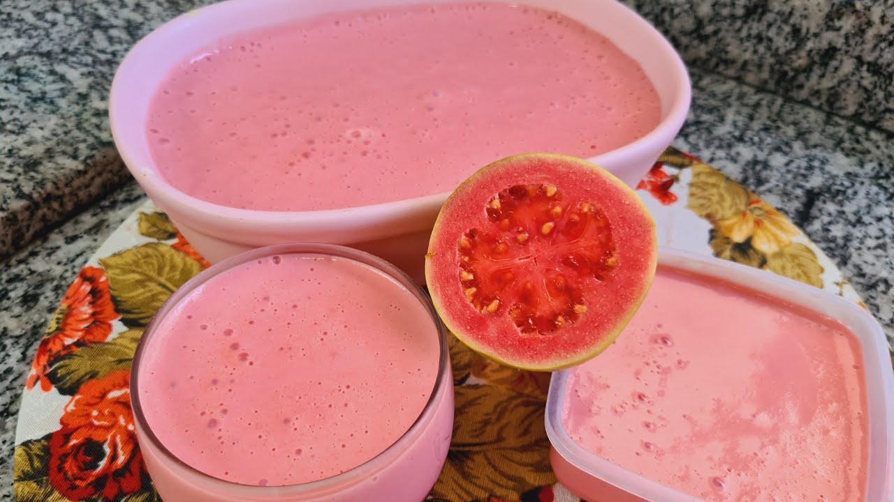 Mousse de goiaba bem cremoso usando a própria fruta