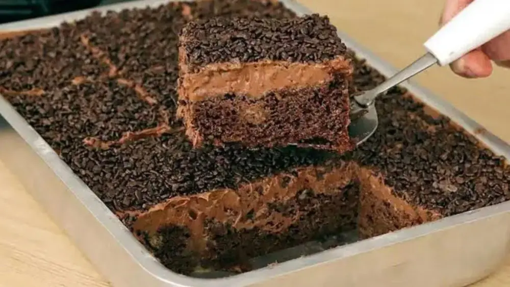 bolo de Coca Cola com chocolate