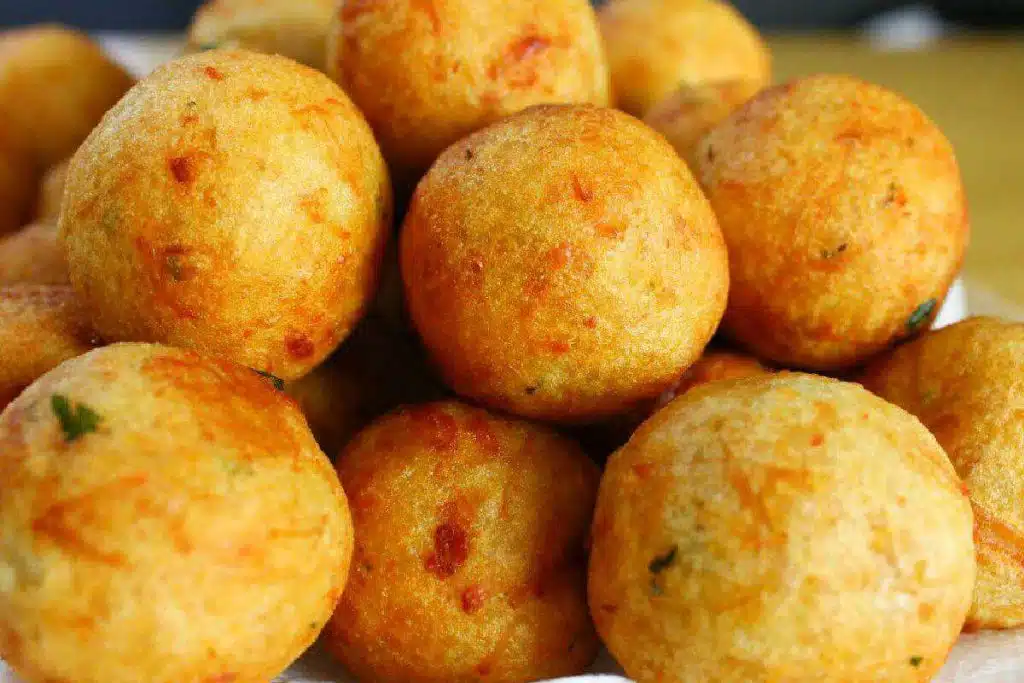 Bolinho de batata com frango