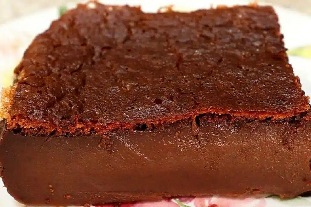 Bolo mole de chocolate