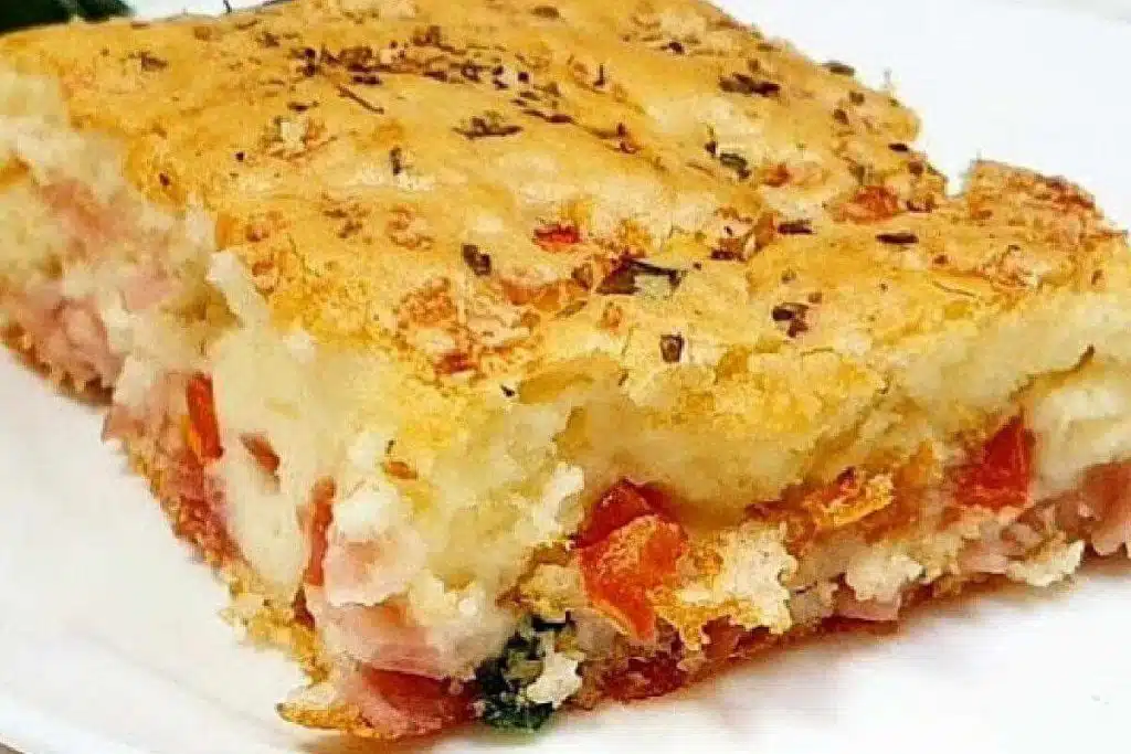 Bolo salgado de presunto e queijo