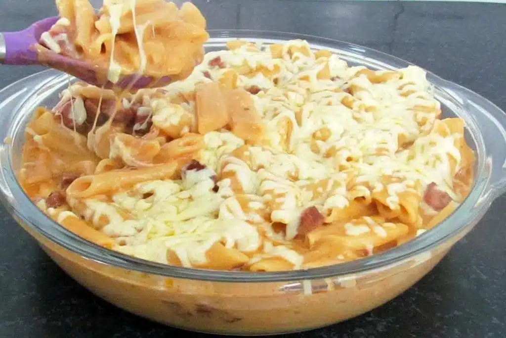 Macarrão cremoso na panela de pressão