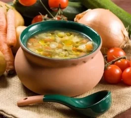 7 sopas que ajudam a emagrecer mais rápido